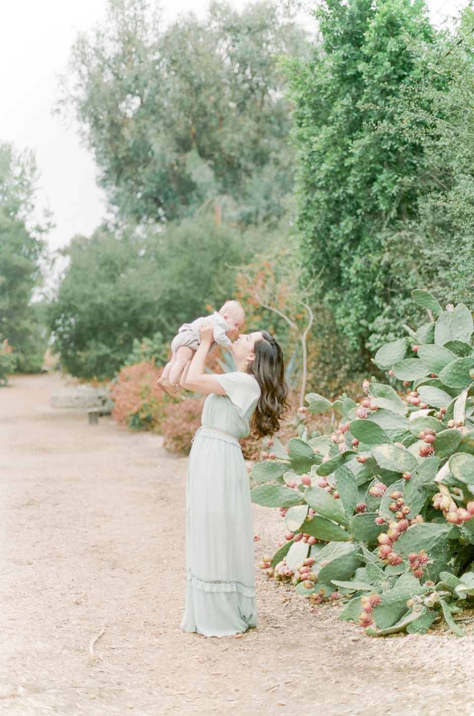 austin texas film photographer on location motherhood session the magically mundane workshop pasadena california travel shoot 10