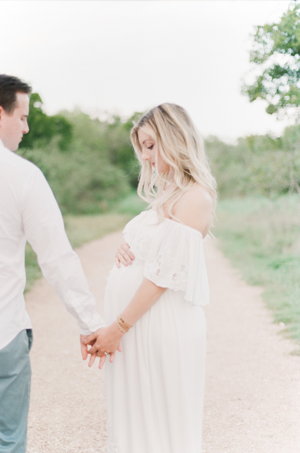 austin-texas-film-photographer-light-airy-maternity-session-colorado-river-10