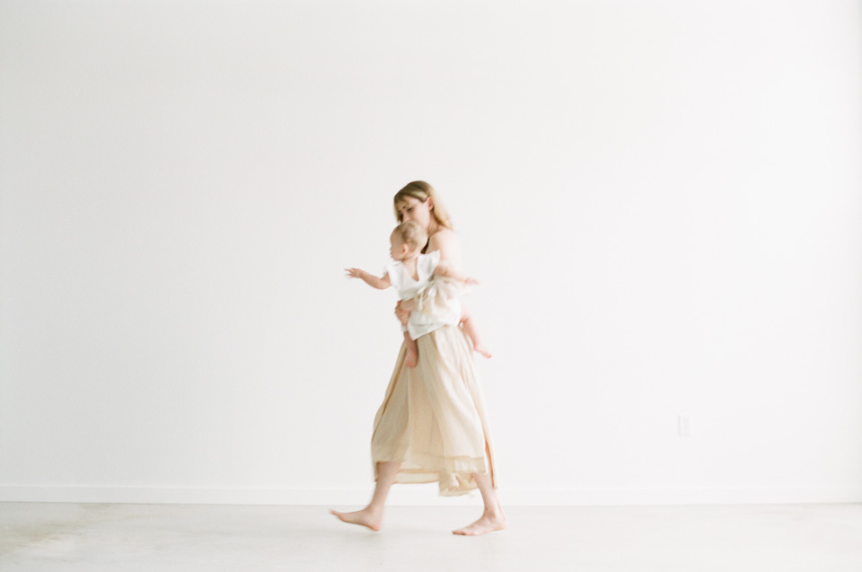 austin-texas-family-film-photographer-motherhood-natural-light-studio-lifestyle-boho-16