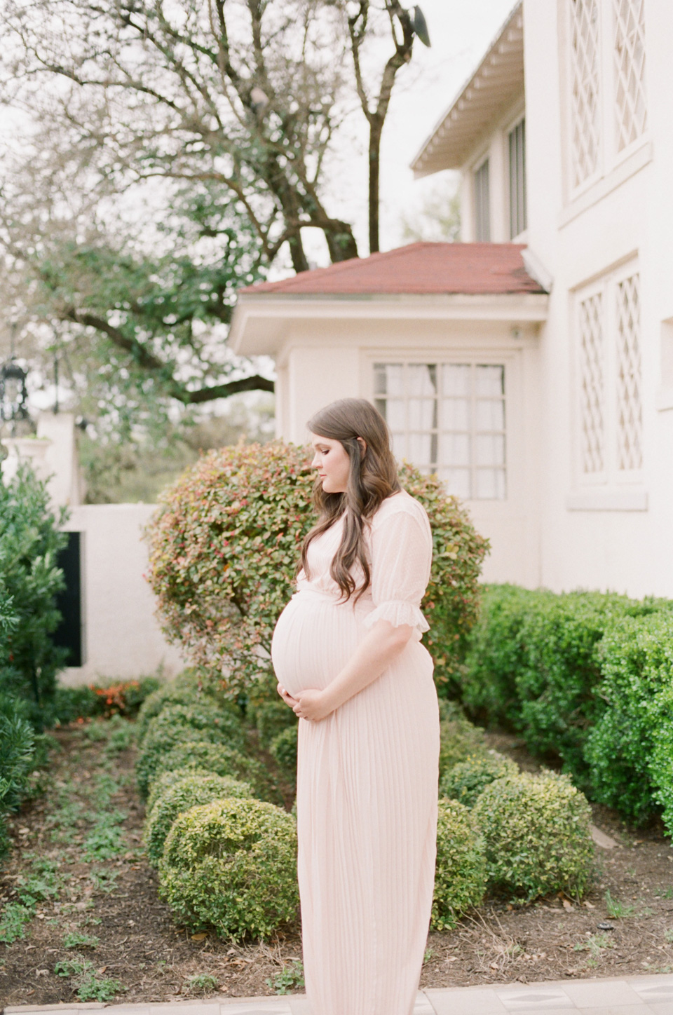 north-austin-texas-maternity-film-photographer-laguna-gloria-2
