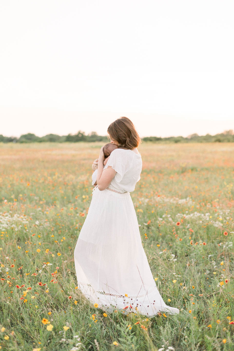 austin-tx-family-newborn-film-photographer-light-airy-studio-wildflowers-mama-fine-art-motherhood-17