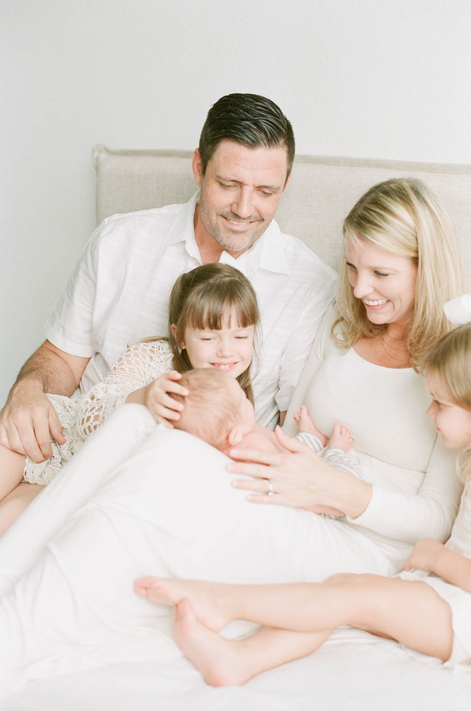 north-austin-natural-light-photographer-family-newborn-studio-session-light-airy-film-4