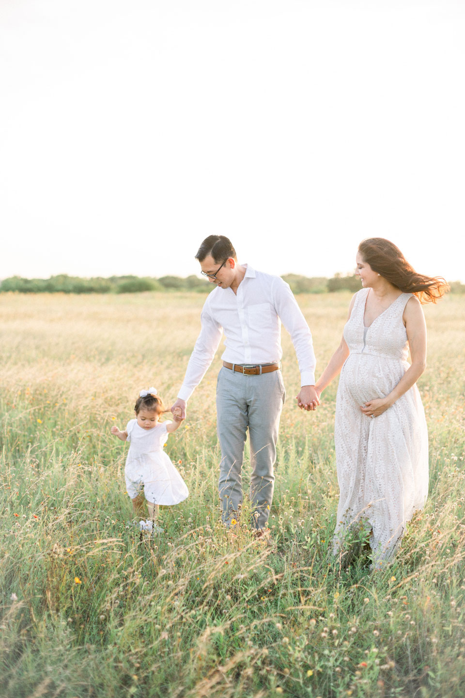 north-austin-motherhood-photographer-light-airy-studio-family-natural-light-10