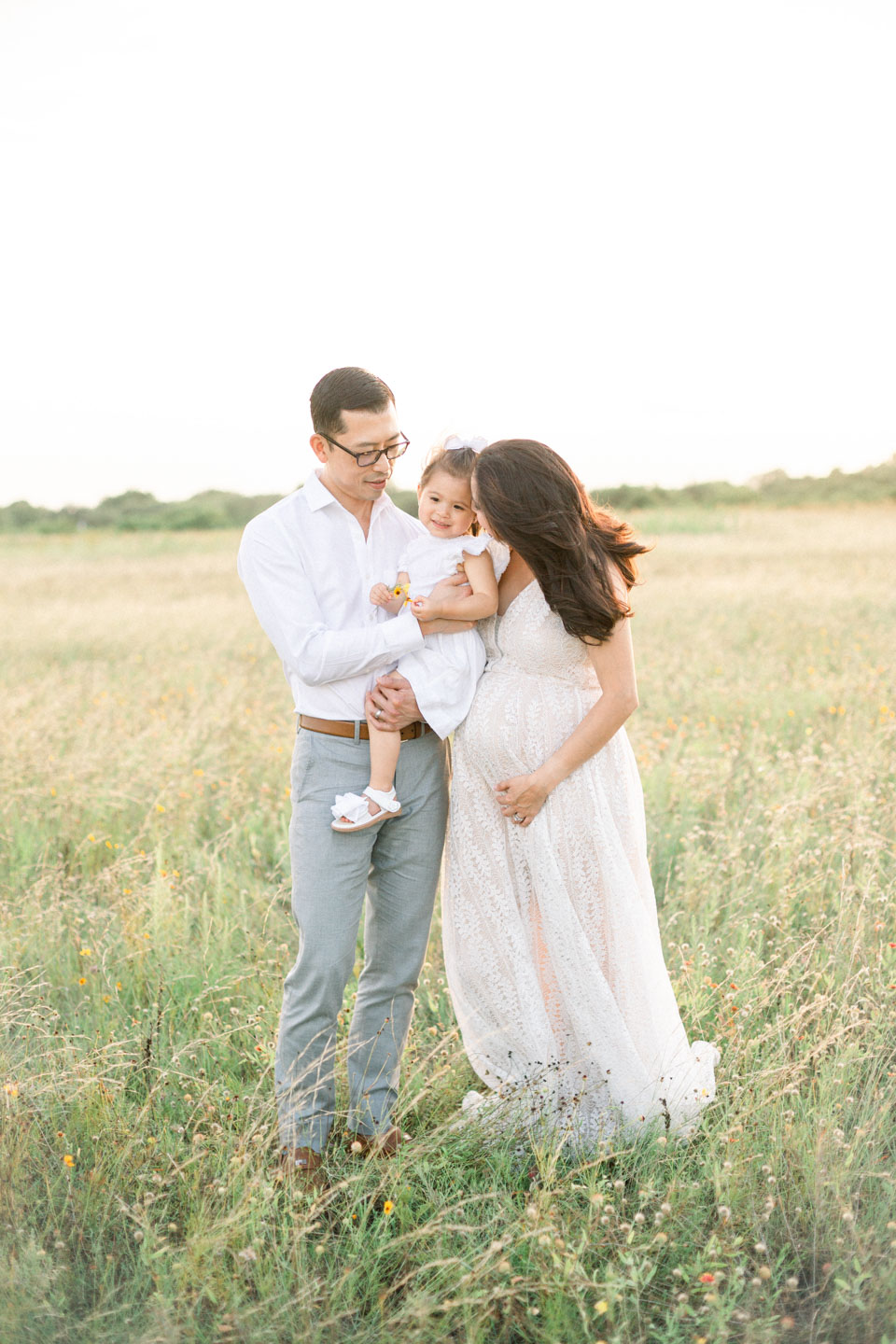 north-austin-motherhood-photographer-light-airy-studio-family-natural-light-11