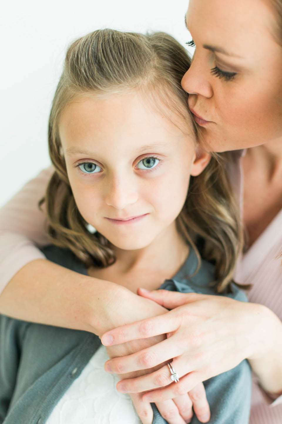 Austin-family-photographer-indoor-natural-light-clean-modern-airy-texas-mommy-and-me-5-2