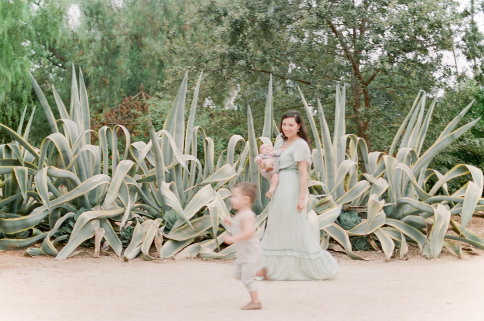 austin texas film photographer on location motherhood session the magically mundane workshop pasadena california travel shoot 6 1