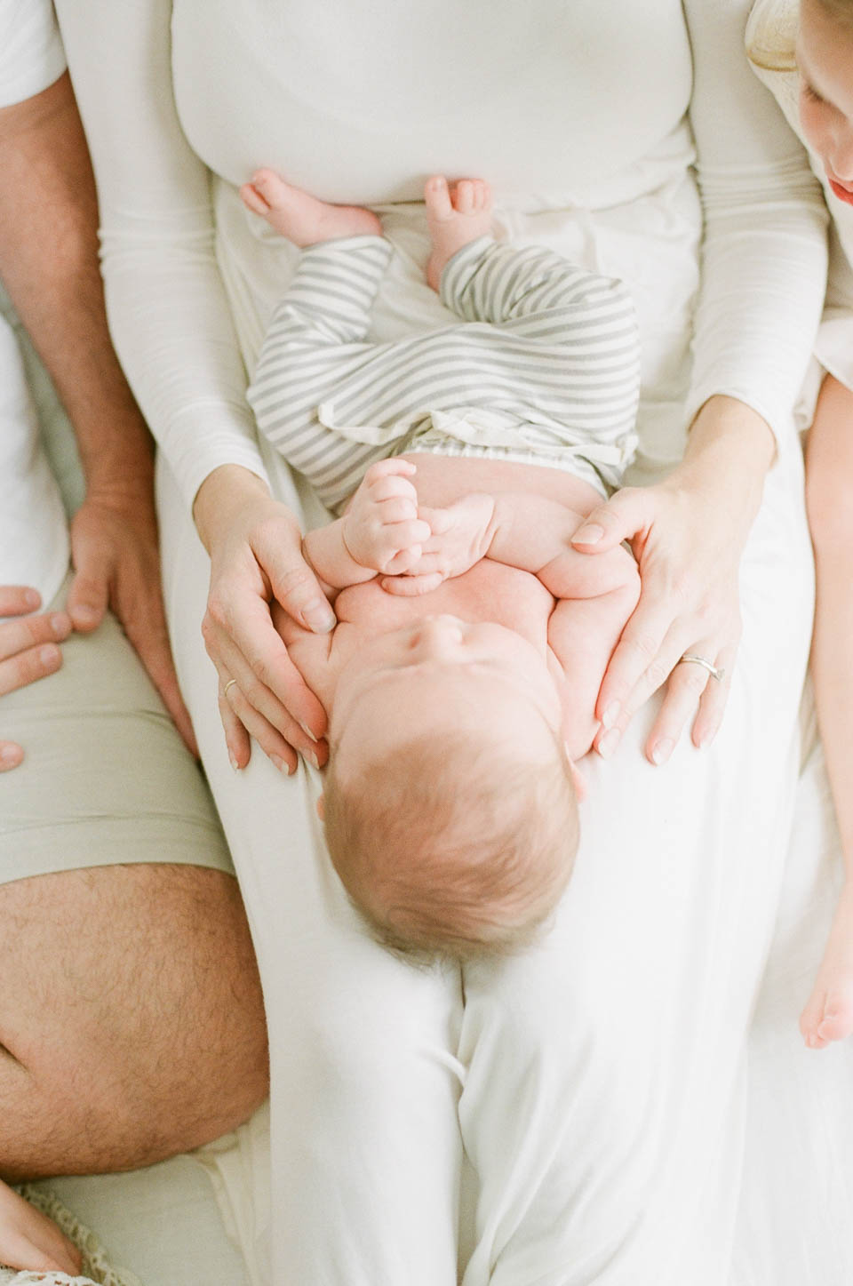 north-austin-natural-light-photographer-family-newborn-studio-session-light-airy-film-3